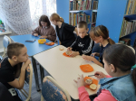 Покормите птиц зимой