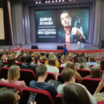 Чтобы помогать, не нужен костюм супергероя