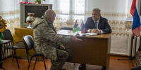 Глава Баганского района провёл выездной приём граждан по личным вопросам - Баганский район
