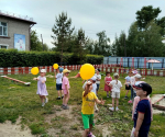 Лето началось ярко: детская библиотека подарила детям праздник